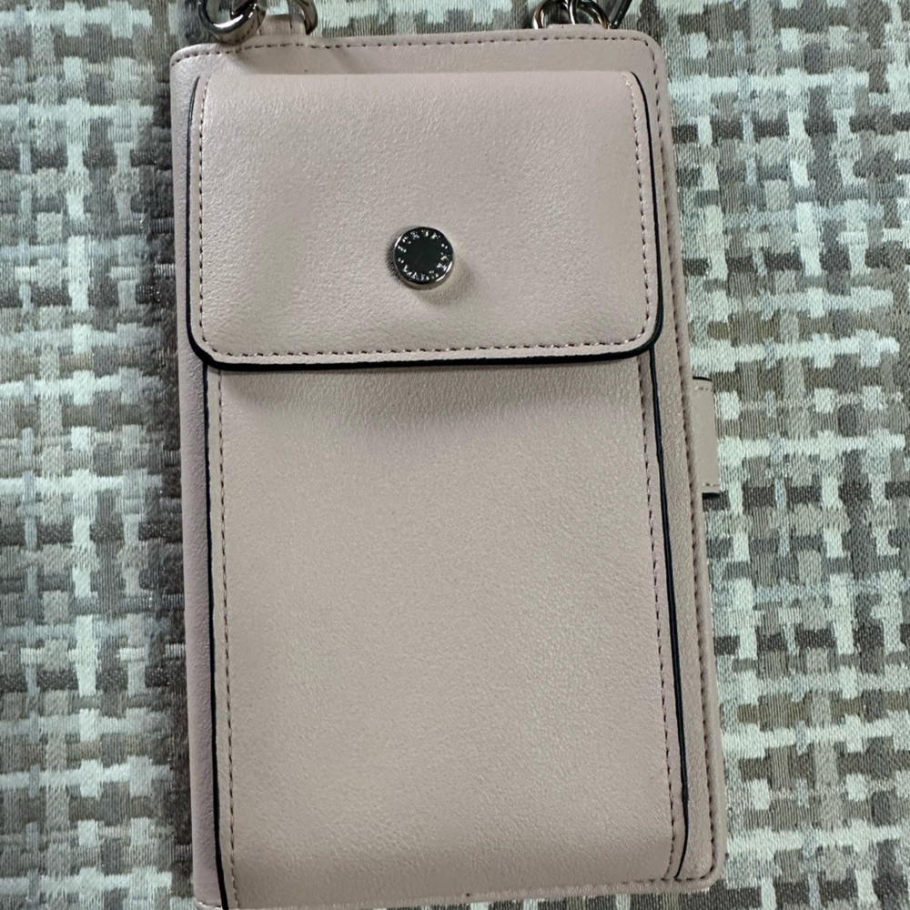 Steve Madden Cream Knit Beanie and Pink Crossbody Bag - Picture 4 of 9